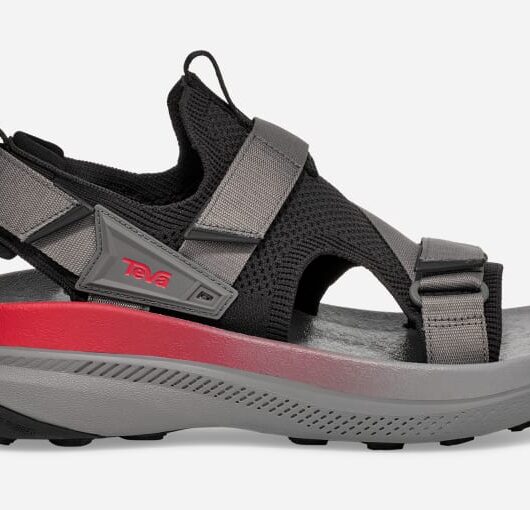Men's TEVA Aventrail Trail Running Sandals in Black/Charcoal, Size 7