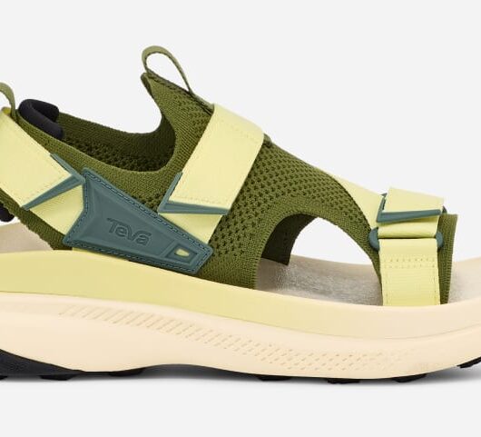 Men's TEVA Aventrail Trail Running Sandals in Pesto/Young Wheat, Size 7